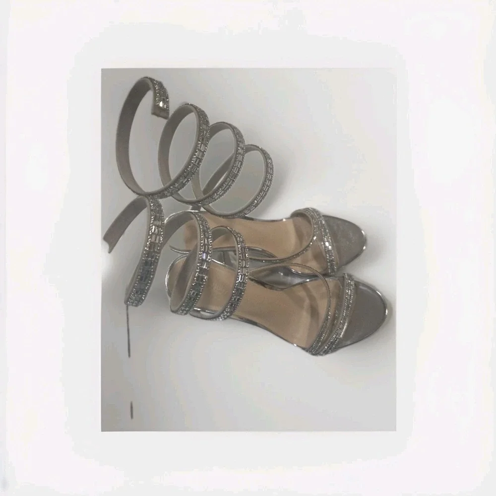 WILD DIVA Lounge Silver Rhinestone Strappy Ankle Strap Women' Sandals Size 6 1/2